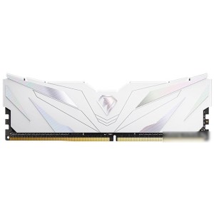 Оперативная память Netac Shadow II White 16ГБ DDR4 3200МГц NTSWD4P32SP-16W